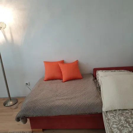 Ljubljanaart לינה וארוחת בוקר