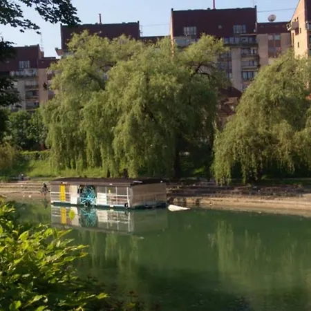 Ljubljanaart Couette-café